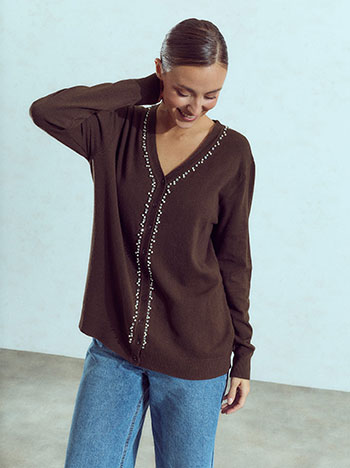 Cardigan with strass and pearls in brown