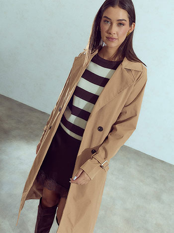 Trench coat with detachable belt in camel