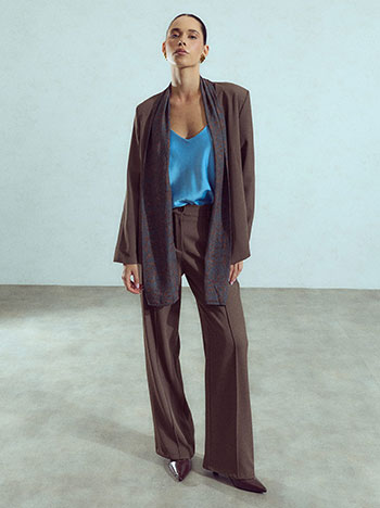 Trousers with decorative seams in brown