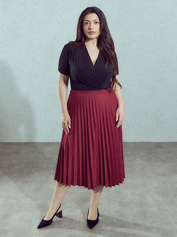Pleated midi skirt in wine red