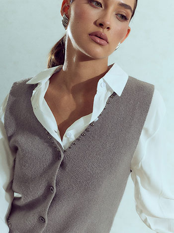 Knit vest with studs in grey