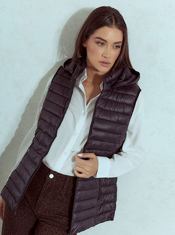 Sleeveless jacket in black