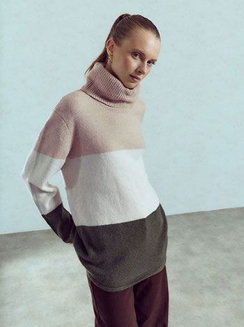 Knit turtleneck with stripes in light brown