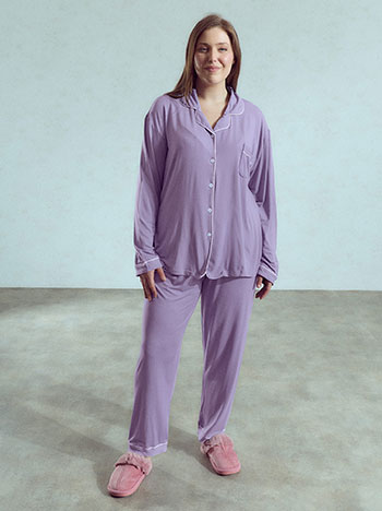 Pyjama set with buttons in purple