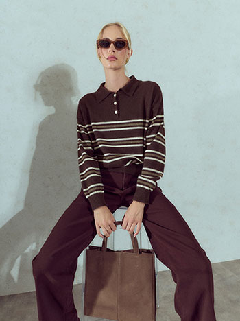 Πουλόβερ πλεκτό με ρίγες σε καφέ
