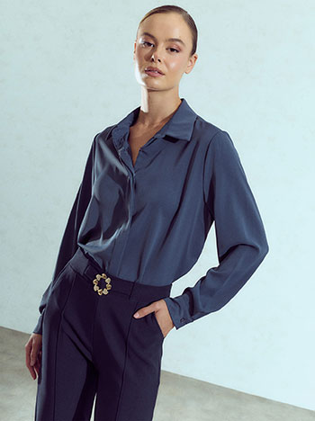 Shirt with point collar in dark blue