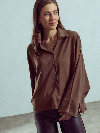 Shirt with batwing sleeves in brown