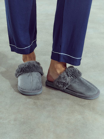 Slippers with fur in grey