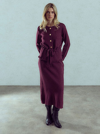 Knit cardigan and skirt set in wine red