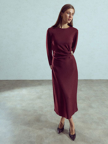 Dress with metallic detail in wine red