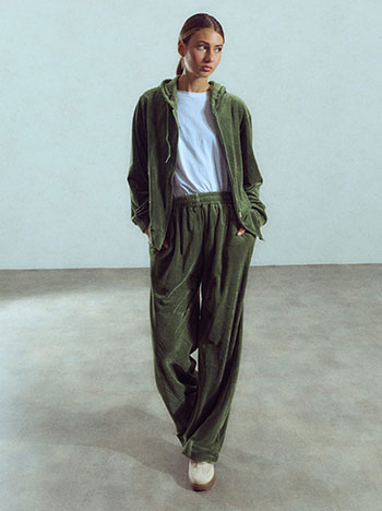 Velvet tracksuit in khaki
