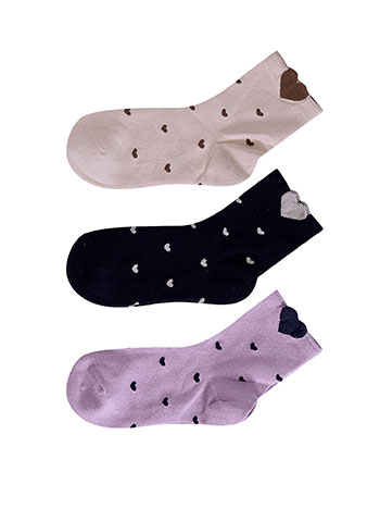 3 pack of low socks with hearts in beige, black, purple