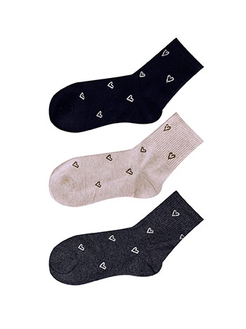 3 pack of low socks with hearts in beige, black, dark grey