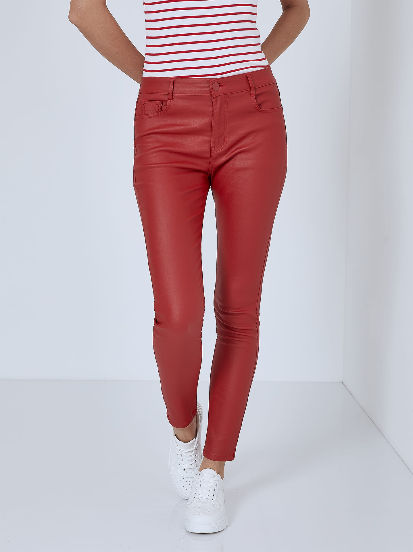 High waist leatjer effect trousers curvy in dark red, 26.99 ...