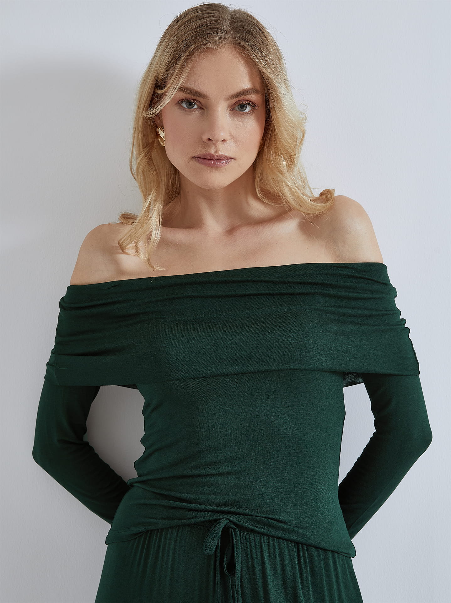 Off the shoulder top in dark green | Celestino