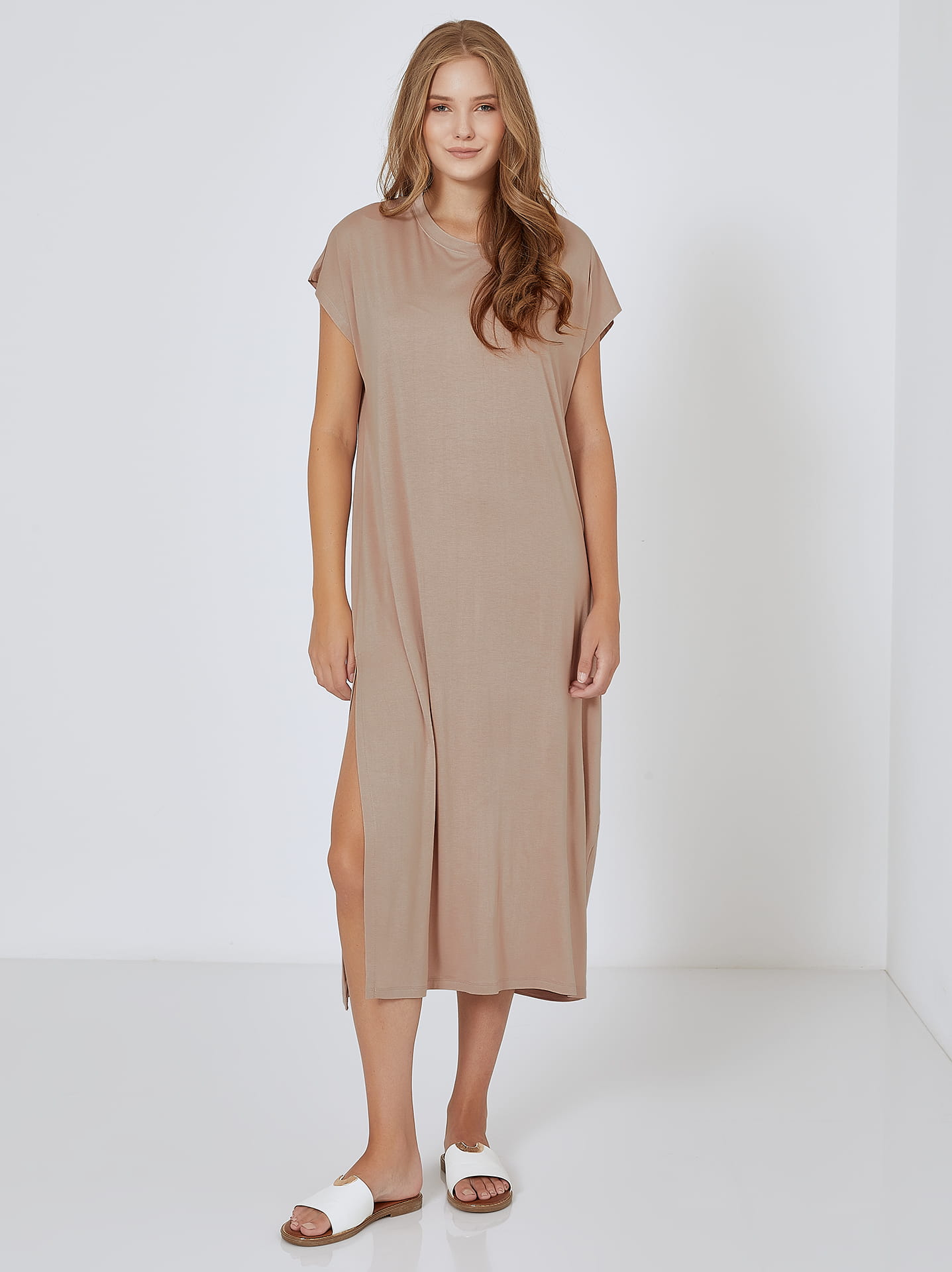 Dress with side slit in beige | Celestino