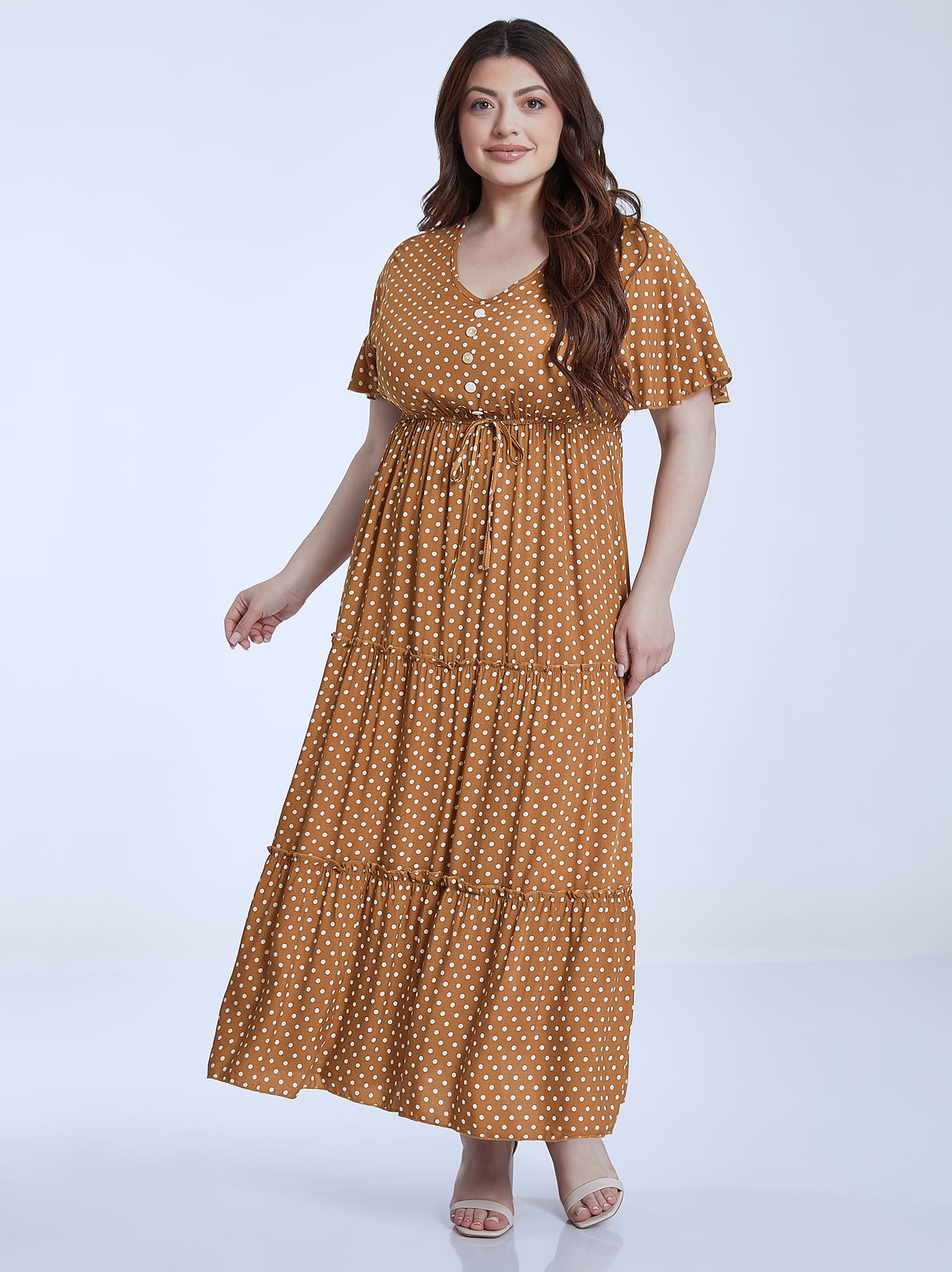 Polka dot dress with buttons curvy in brown