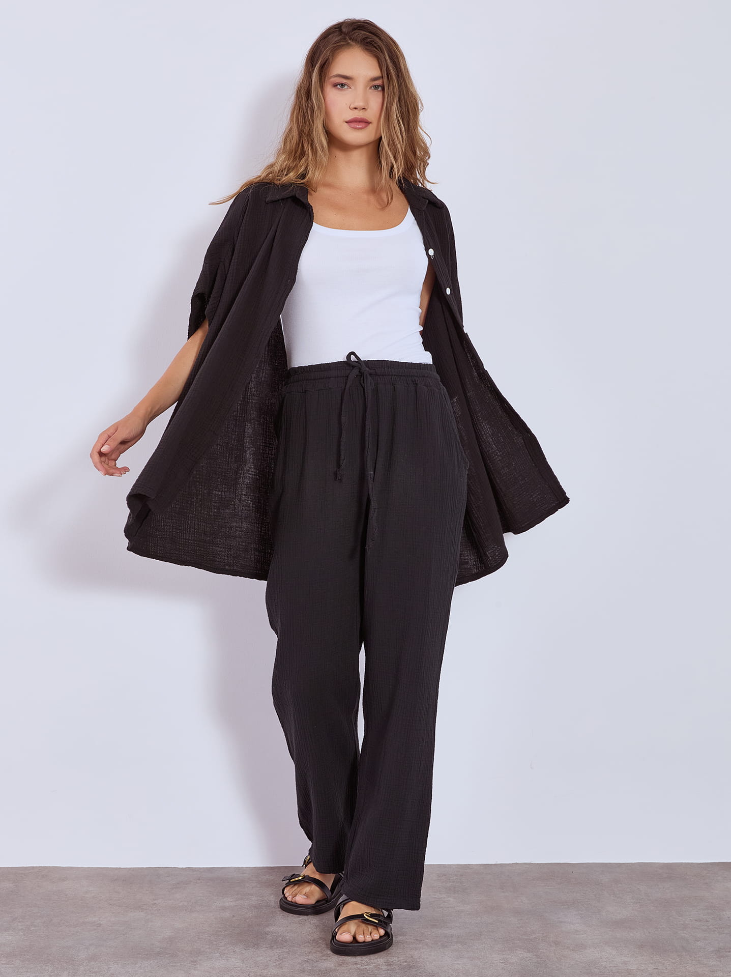 【NONCODE】Botte wide cotton slacks Wide leg trousers cotton with pockets in black, 19.99