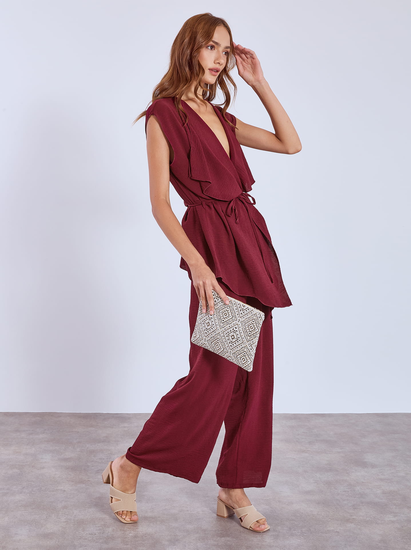 Μοντέλο με co-ord set 
