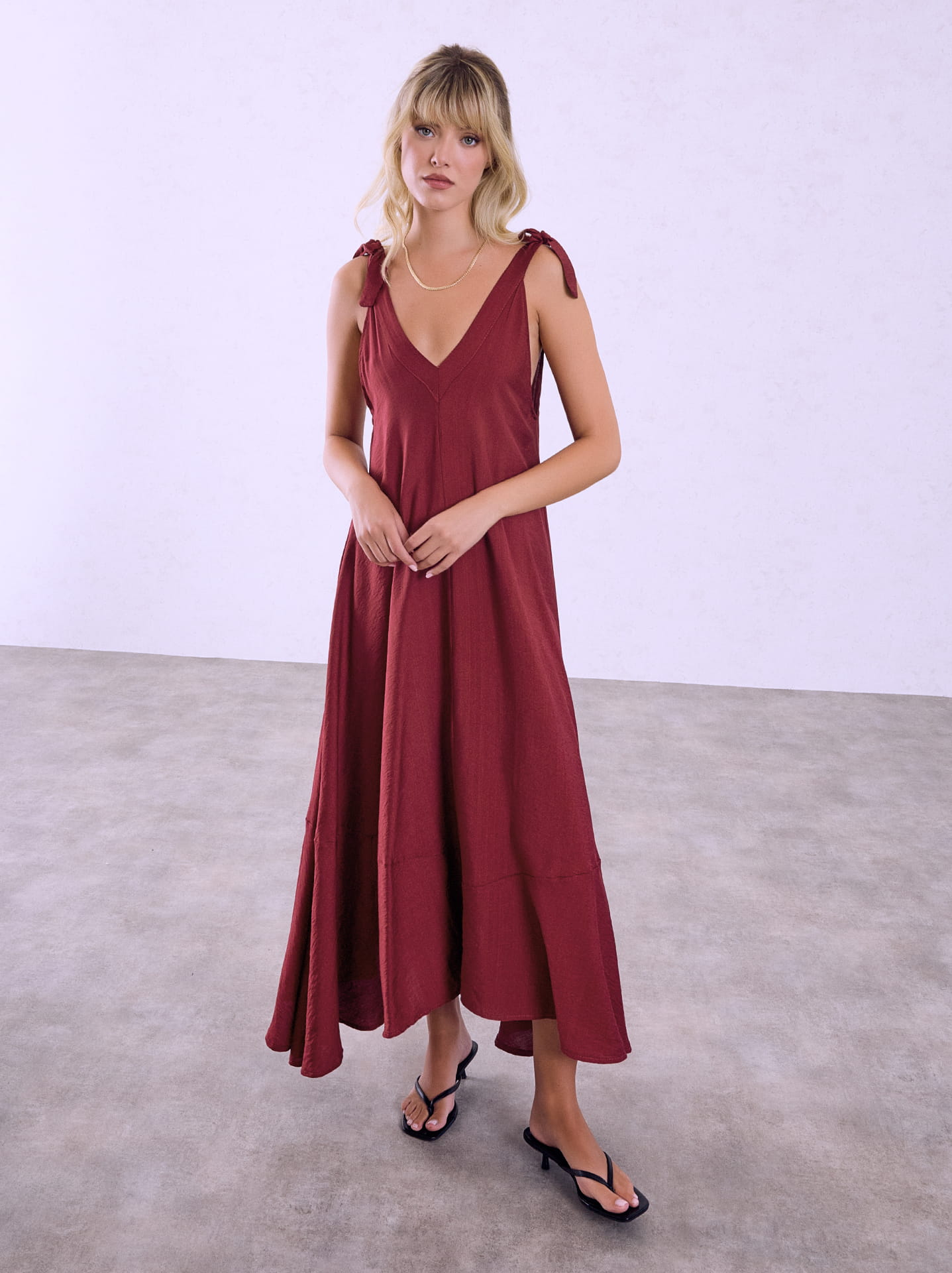 Φόρεμα σε Α γραμμή με V-neck