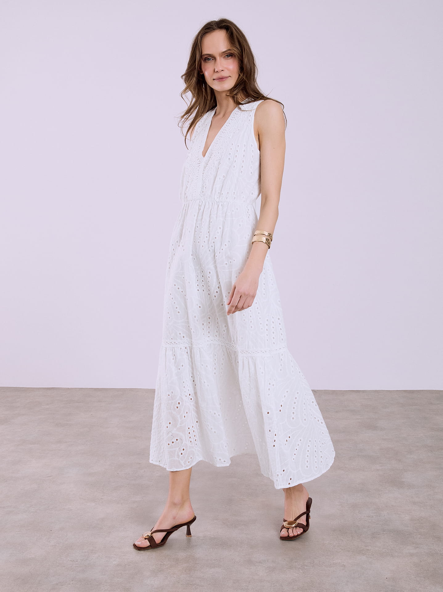 Embroidered eyelet dress in white, 29.99 | Celestino