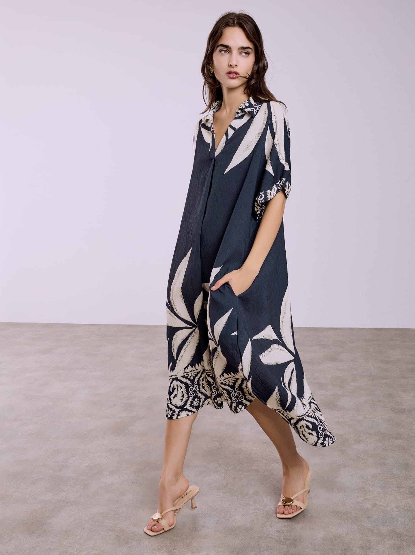 Φόρεμα μιντι εμπριμέ