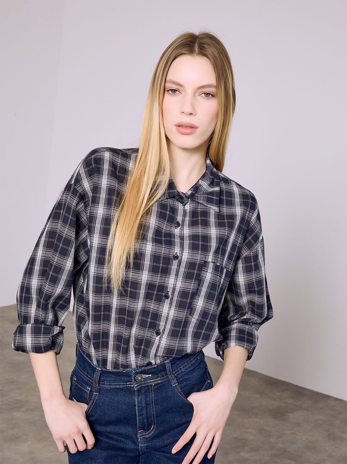 Shirt plaid asymmetric in dark blue, 9.99 | Celestino