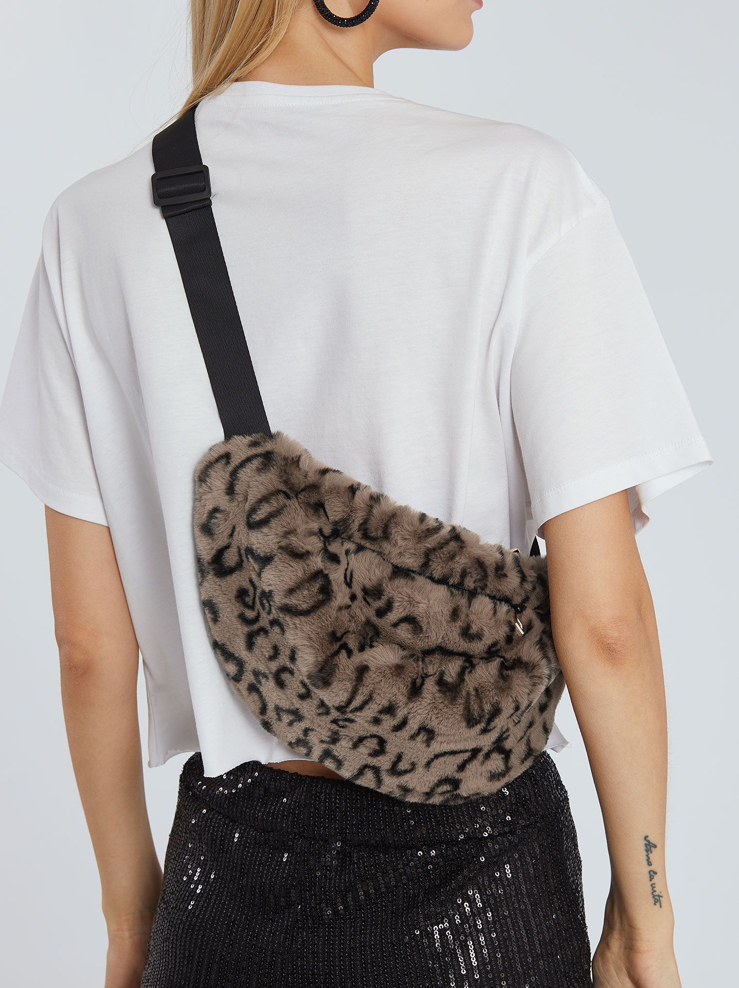 Faux fur belt bag in leopard Celestino