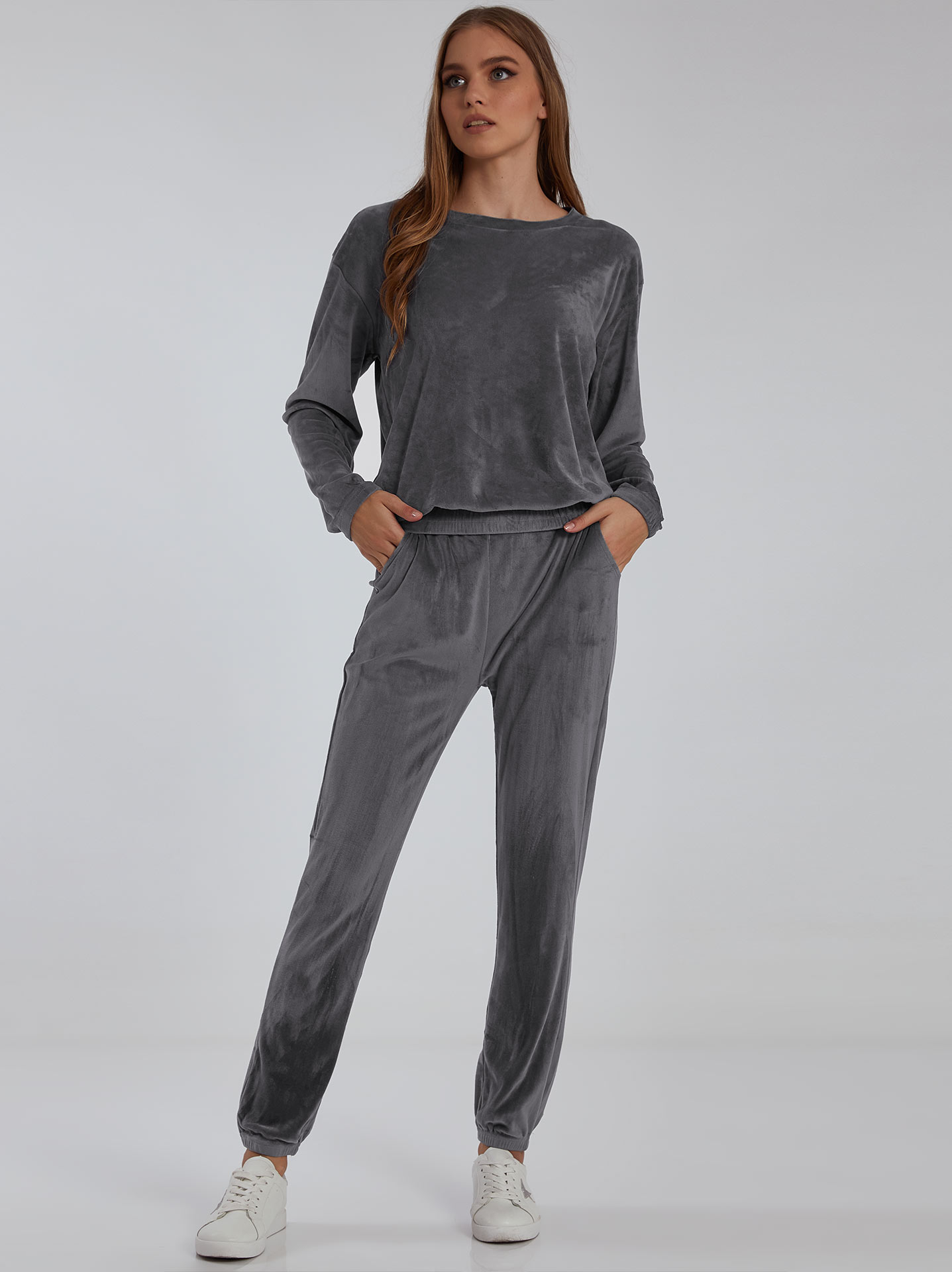 Velvet tracksuit set in grey Celestino
