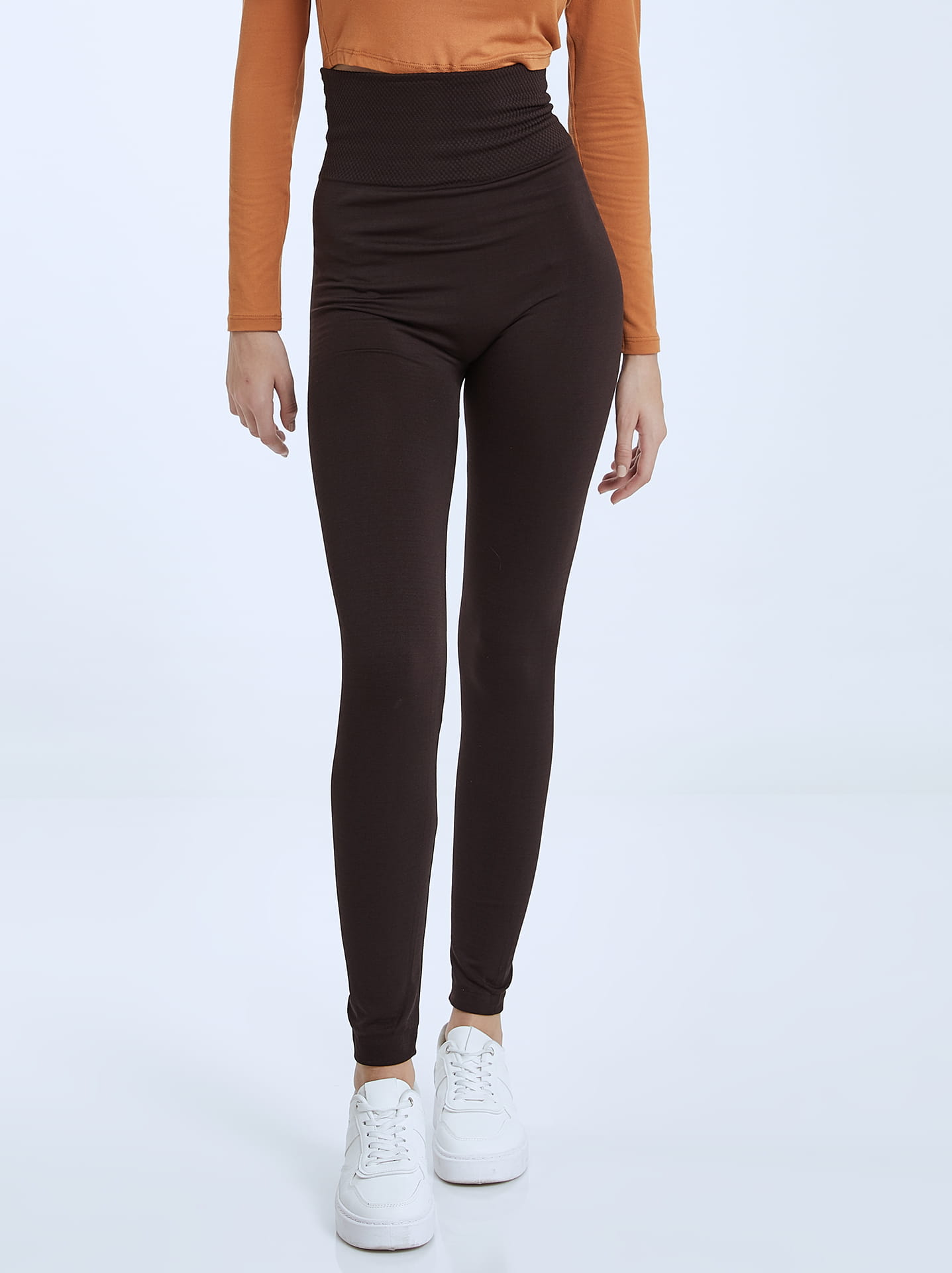 Elastic thermal leggings in dark brown, 6.99€ | Celestino