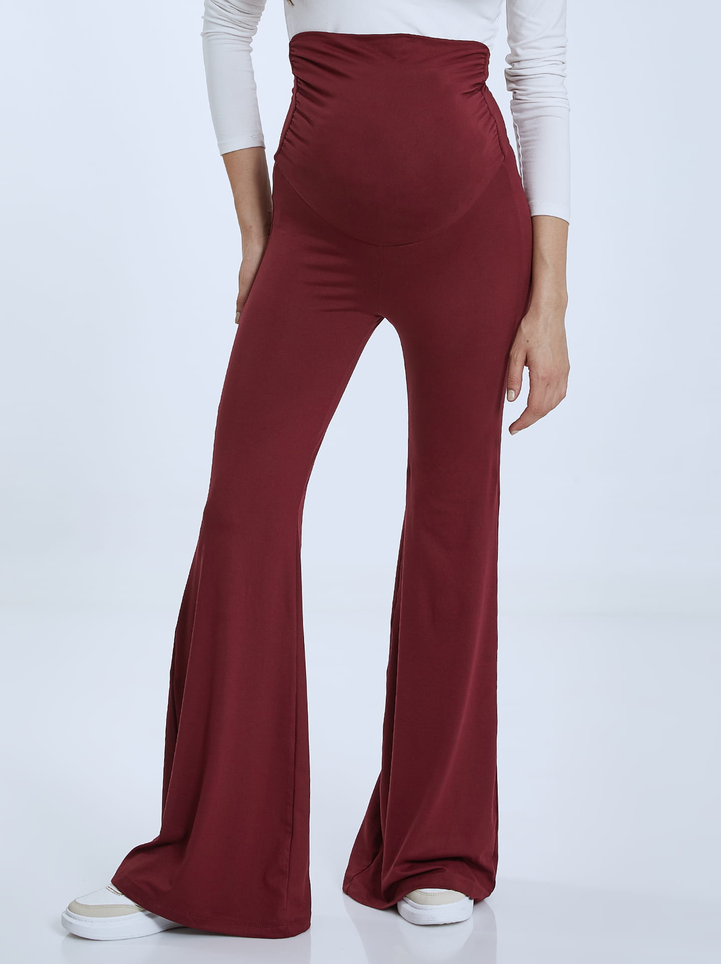 Maternity flare in wine red, 11.99€