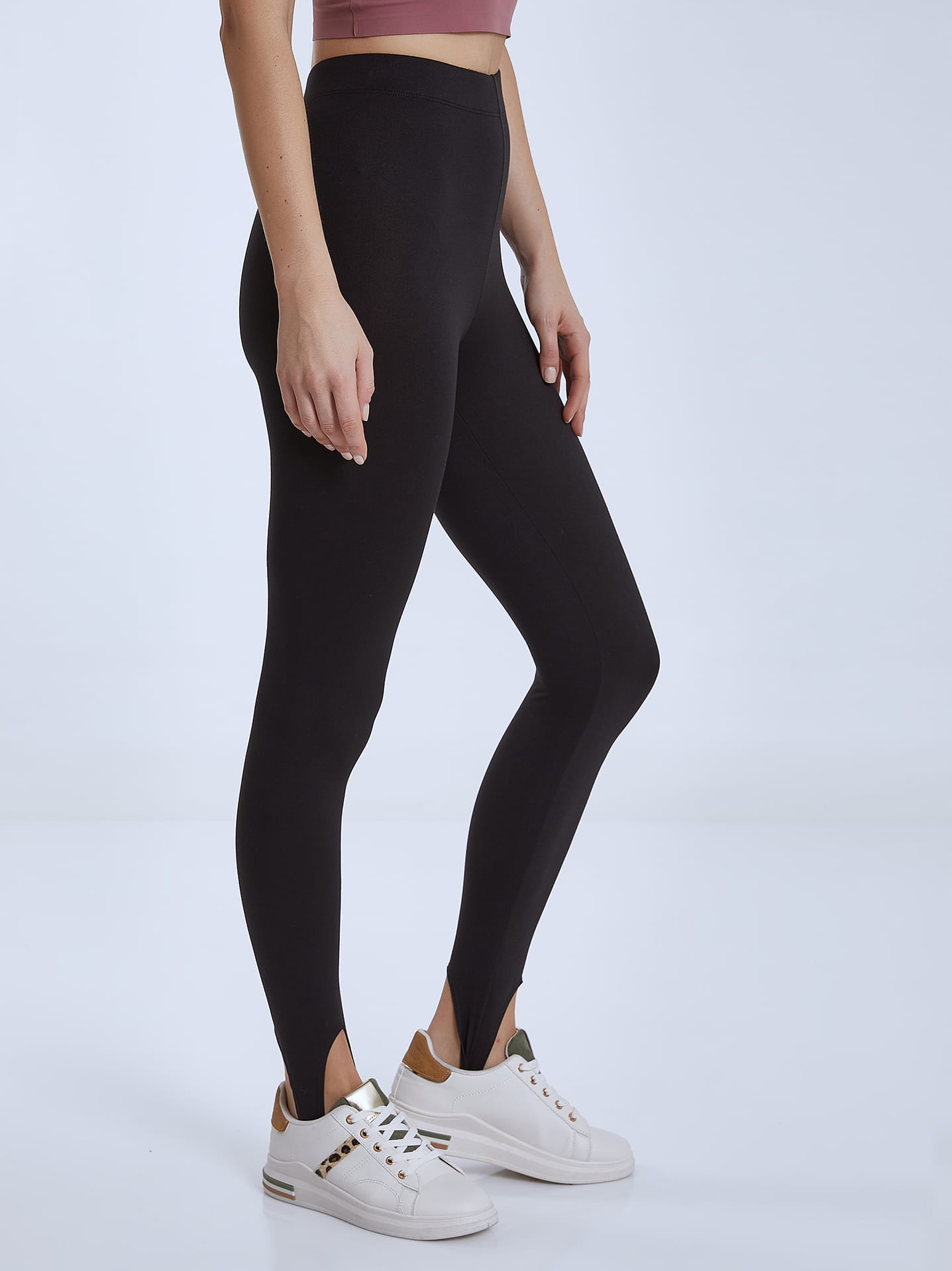 Fuseau leggings in black, 4.99€ | Celestino