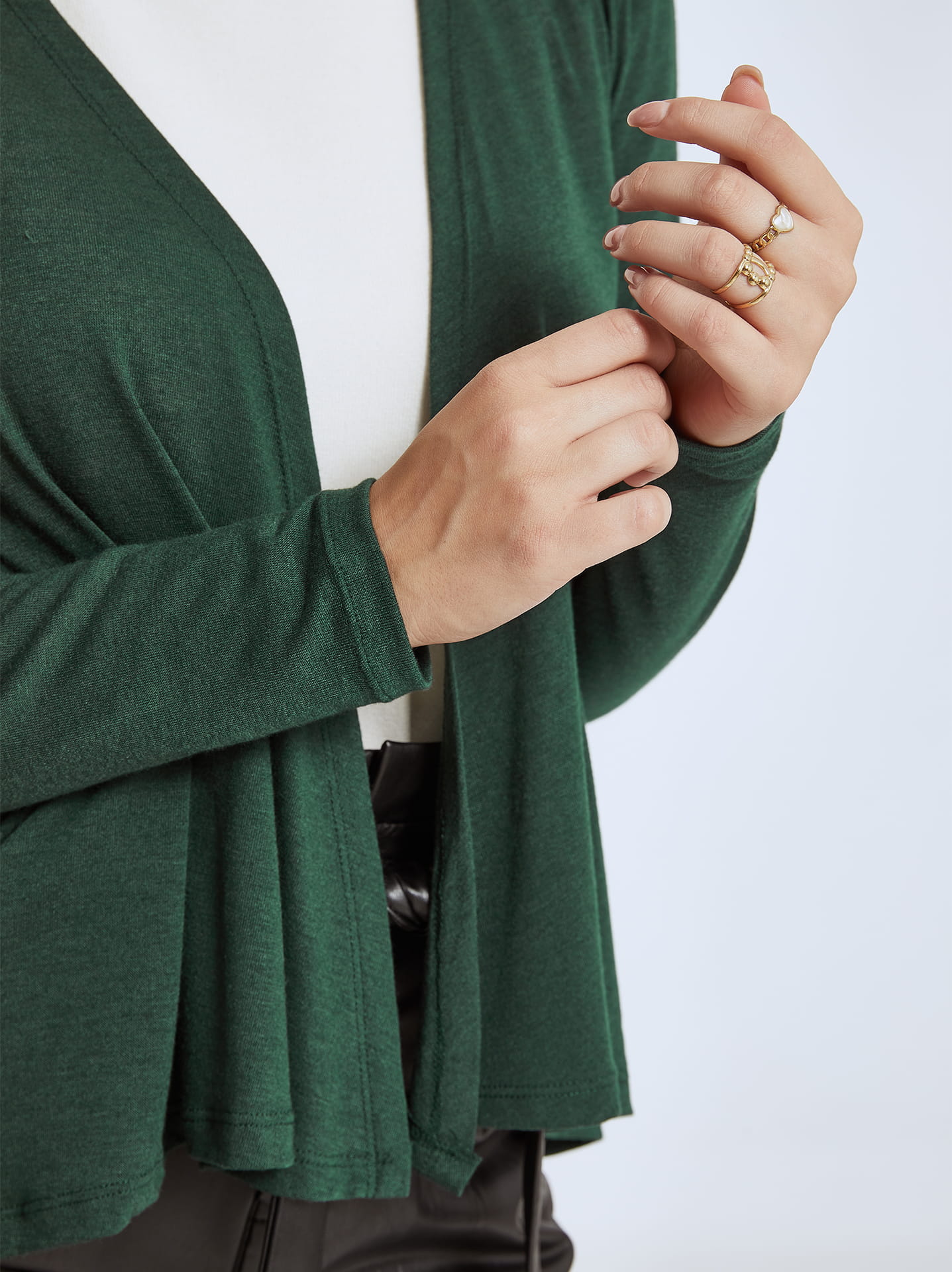 Dark green sale cardigan outfit