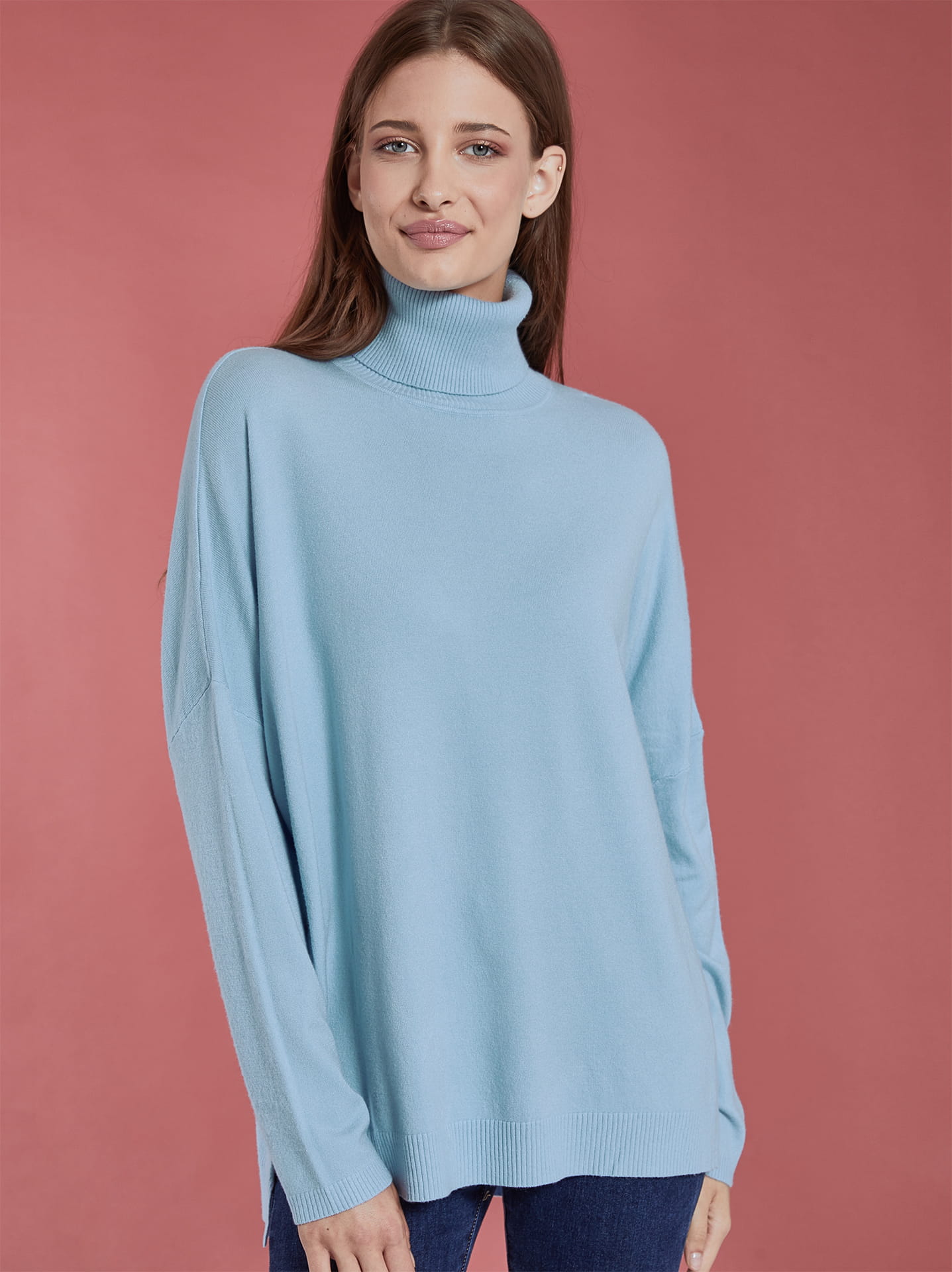 Light 2024 blue turtleneck