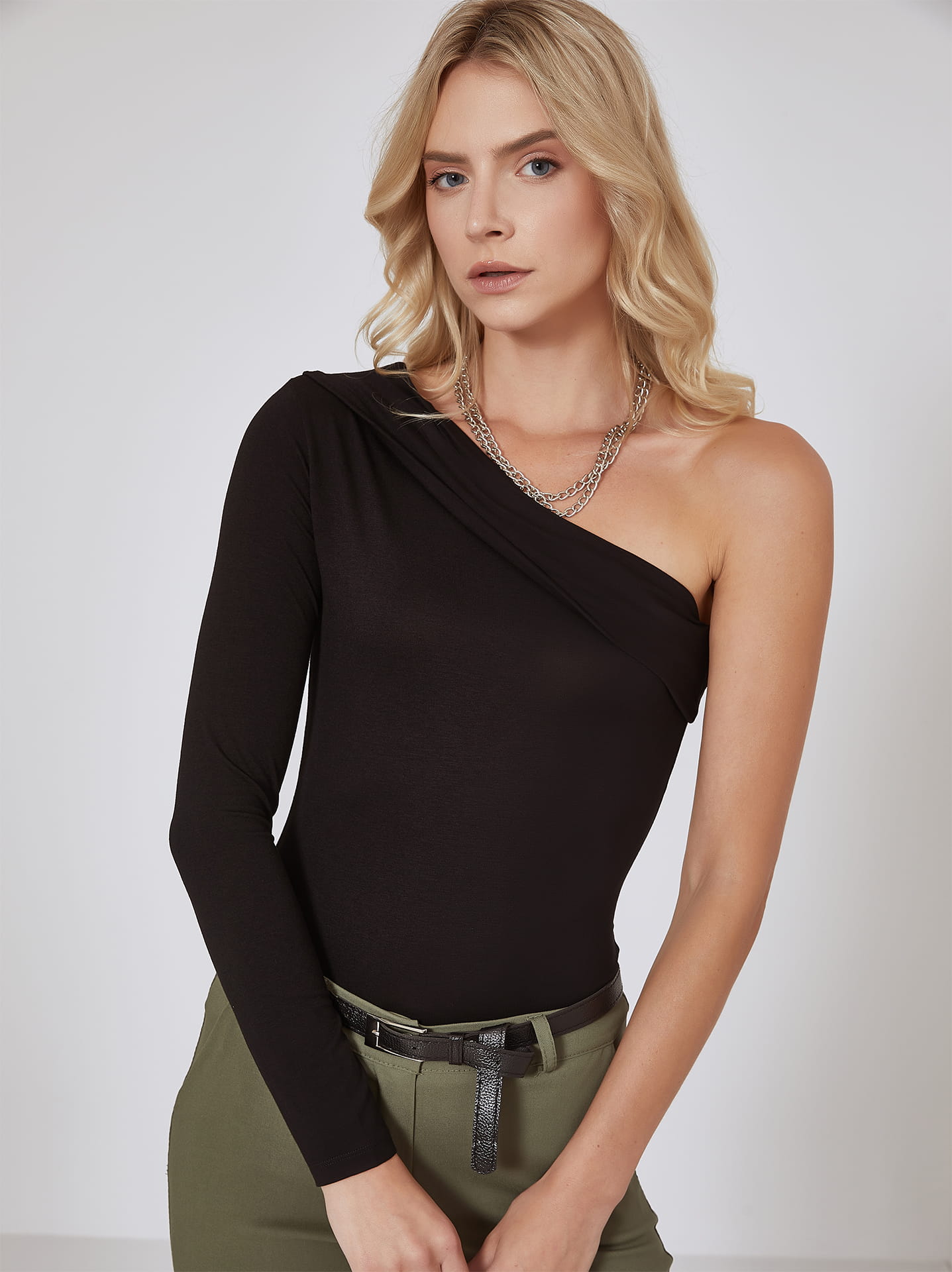 SENEE one shoulder tops ブラック one shoulder tops（ワンショルダートップス）（Tシャツ