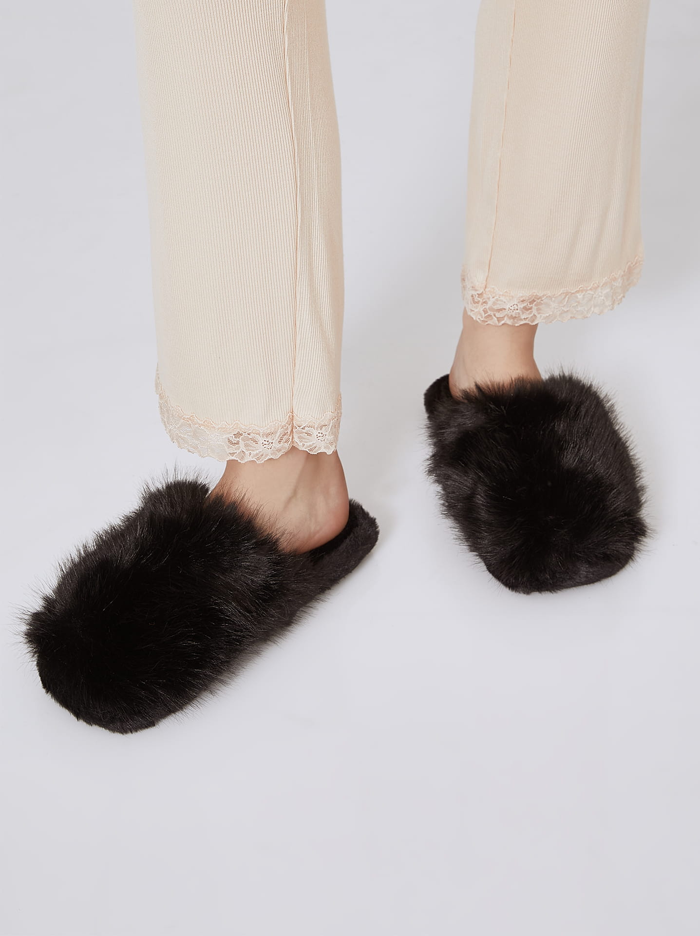 New look fluffy shops sliders