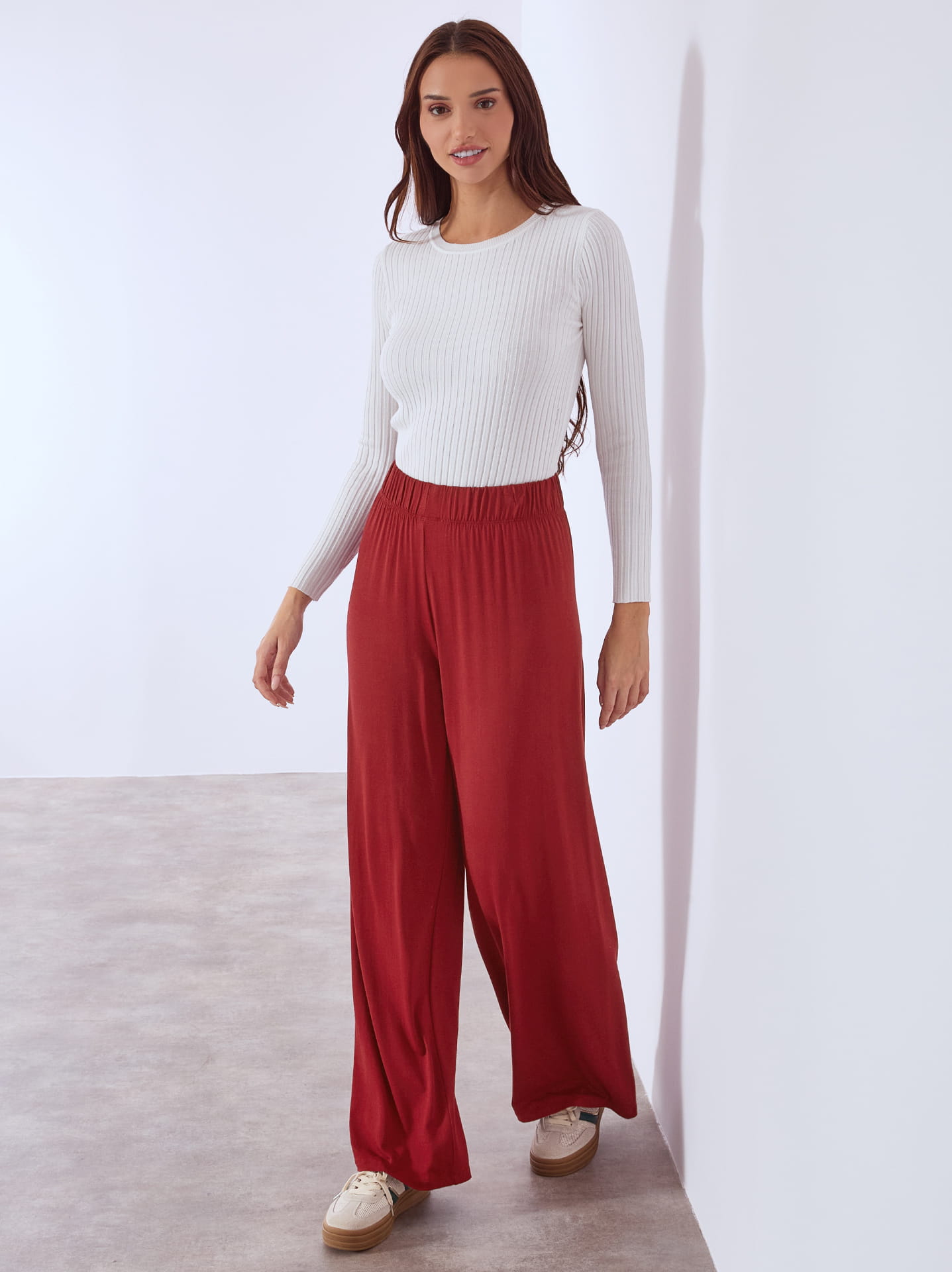 Trousers wide leg monochrome in wine red, 19.99€ | Celestino
