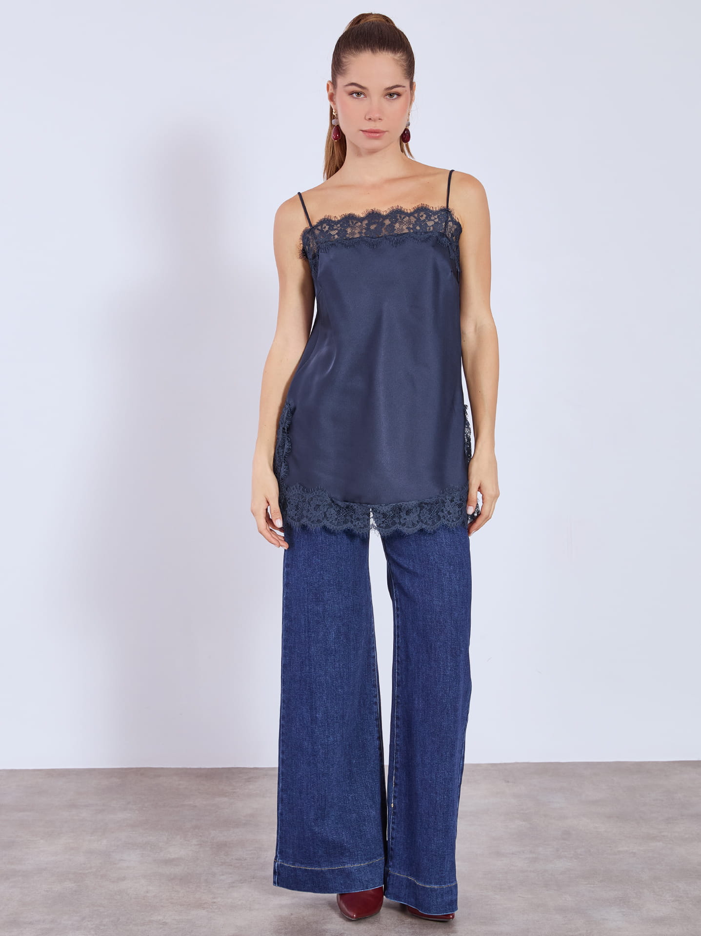 Τζιν wide leg με σατέν τοπ