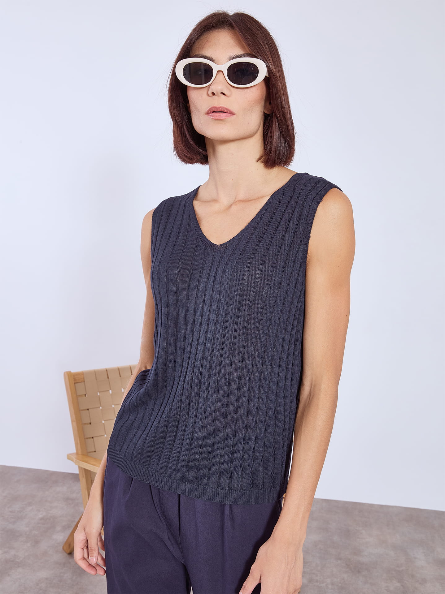 トップス SHOULDER RIB KNIT VEST Ameri（アメリ）の「SHOULDER RIB KNIT VEST（ベスト）」 - WEAR