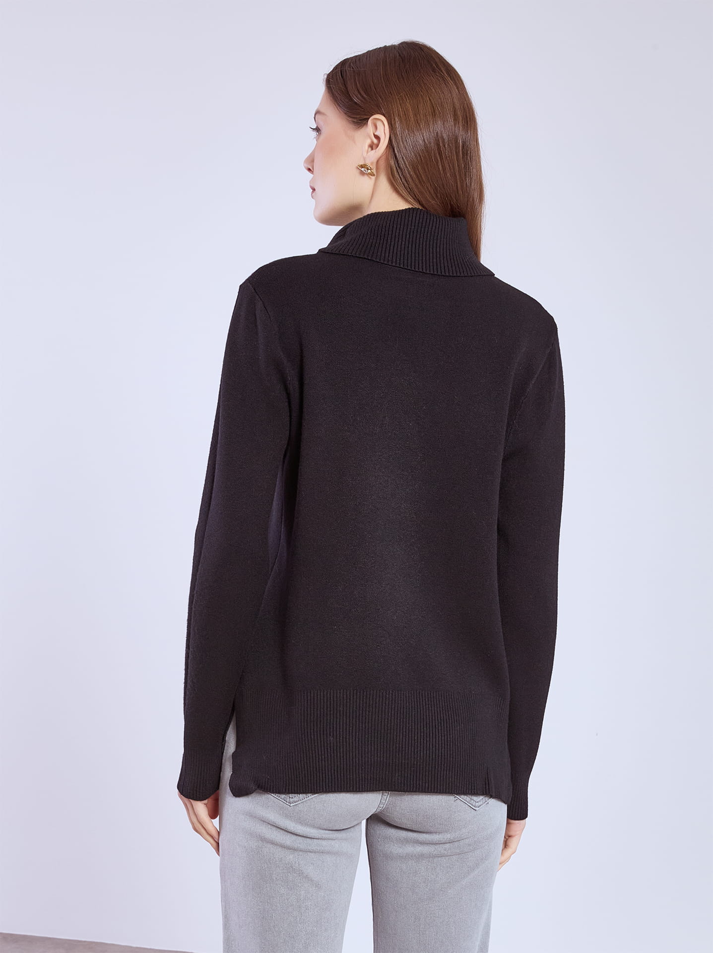 Turtleneck with side slits in black, 9.99€ | Celestino