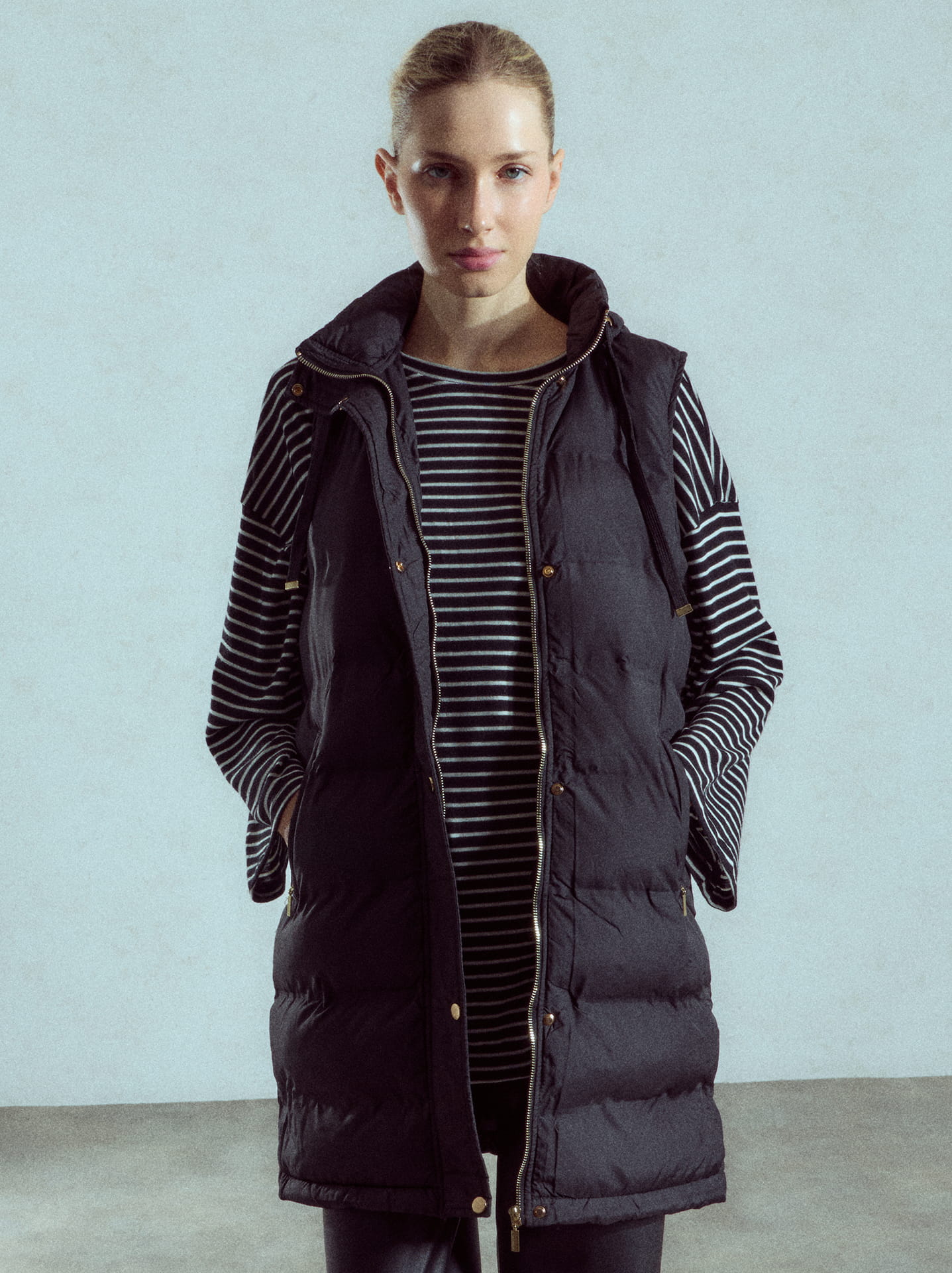 Sleeveless long jacket in black, 39.99€ | Celestino
